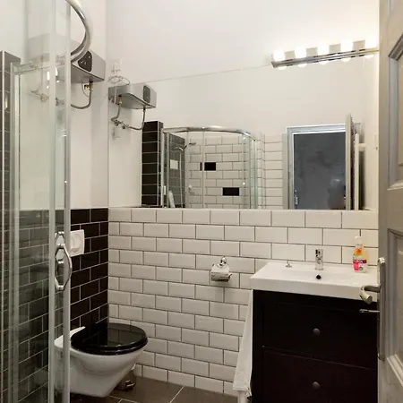 K10 A Kazinczy Apartment *